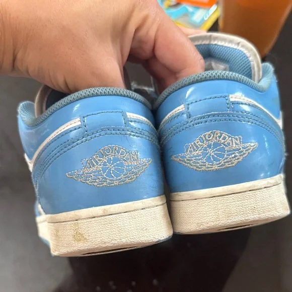 Jordan Kids Sneakers in Blue and White - Picture 3 of 7